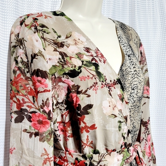 INC Floral & Snakeskin Sheer Faux Wrap Hi Lo Peplum Blouse Women's (S) - Picture 4 of 11